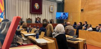 Pleno extraordinario del Ayuntamiento para homenajear a Jordi Fernández .