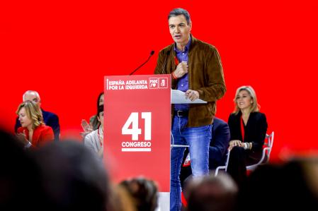 SEVILLA , 01/12/2024.- El presidente del Gobierno, Pedro Sánchez durante el 41 Congreso Federal del PSOE reunido en Sevilla este domingo. EFE/Julio Muñoz