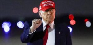 La economía de EE.UU. cae en el primer trimestre, marcado por la llegada de Trump