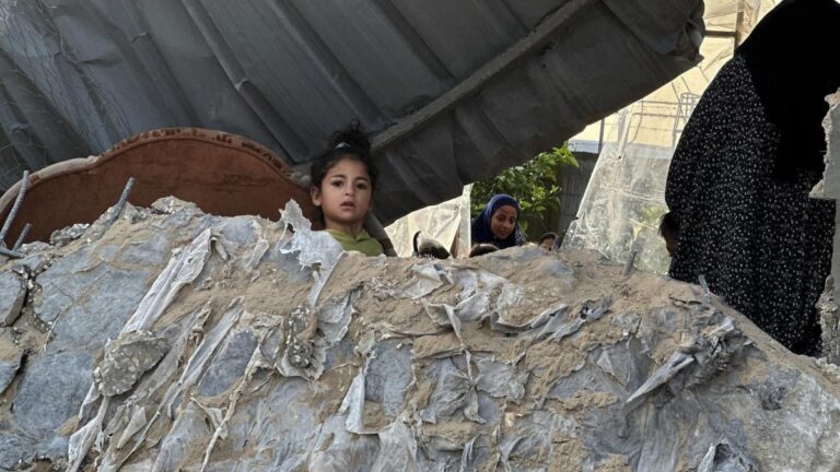 Al menos diez muertos, cuatro de ellos niños, en el bombardeo israelí sobre Gaza de esta noche