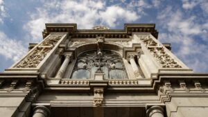 Banco de España pide evitar los “cantos de sirena” de desregulación de EEUU, pero aboga por regular mejor