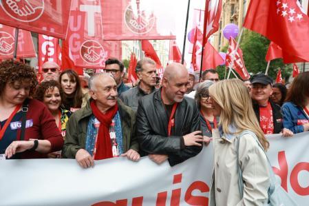 Pepe Álvarez (UGT), junto a Unai Sordo (CCOO) y la ministra Yolanda Díaz