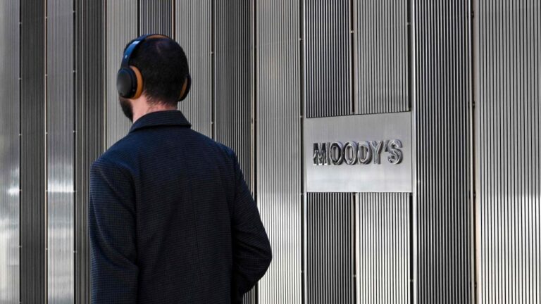 Moody’s rebaja la calificación crediticia de EE.UU. al quitarle la triple A