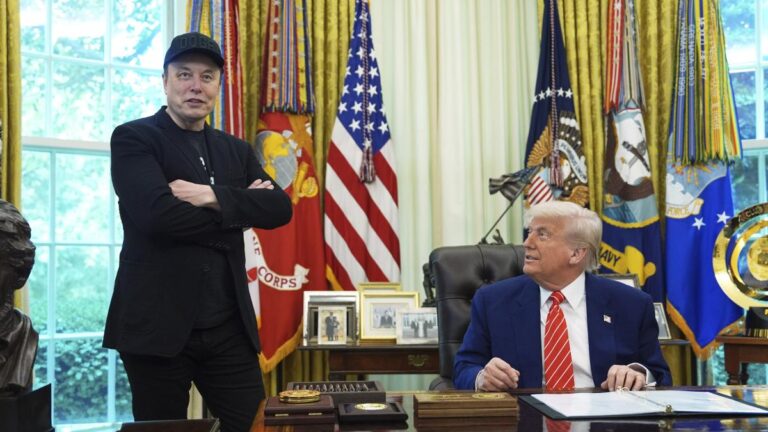 Musk se despide del poder entre elogios de Trump en una rueda de prensa desde el despacho oval