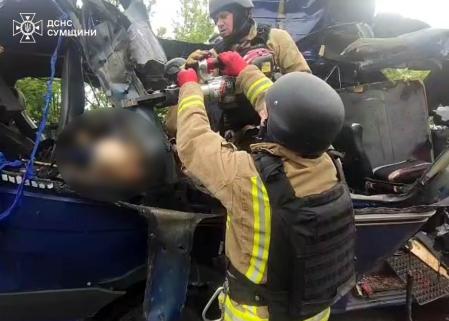 Nueve muertos en un ataque ruso contra un autobús en Ucrania horas después de las conversaciones de paz en Estambul