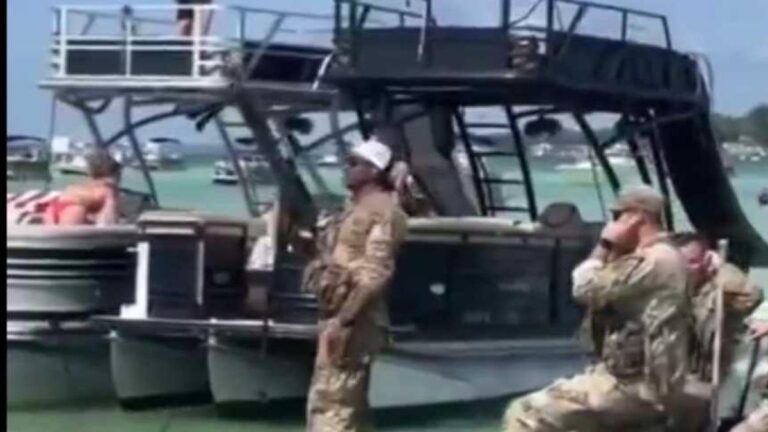 Suspenden a 18 militares por disparar balas de fogueo en una playa llena de civiles en Florida