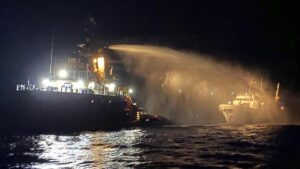 Un barco humanitario que se dirigía a Gaza es atacado con drones en aguas internacionales