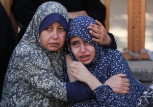 Al menos 24 muertos por disparos de Israel en un punto de reparto de ayuda en Gaza