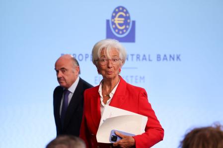 El BCE extiende sus bajadas de tipos al 2% para encarar la incertidumbre