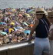 Más turistas, pero tacaños: las llegadas se disparan y el gasto diario se estanca pese a la inflación