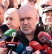 El secretario general de CCOO, Unai Sordo, atiende a los medios de comunicación durante una manifestación de CCOO y UGT, a 2 de febrero de 2025, en Madrid (España). Los sindicatos han convocado la manifestación en más de 50 ciudades españolas para rechazar la derogación del decreto ‘ómnibus’ en el Congreso por parte de Junts, PP y VOX. El decreto contaba con medidas como la subida de las pensiones o ayudas al transporte público y a afectados por la DANA.