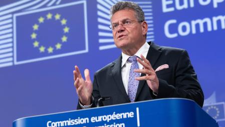Bruselas defiende el acuerdo con EE.UU. como el mejor posible “en circunstancias muy difíciles”