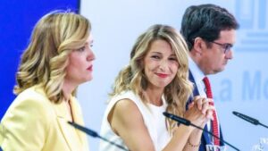 El Gobierno aprueba ampliar tres semanas los permisos por nacimiento y cuidados