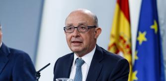 Rueda de prensa del Consejo de Ministros Presupuestos generales del estado Inigo Mendez de Vigo Cristobal Montoro y Roman Escolano