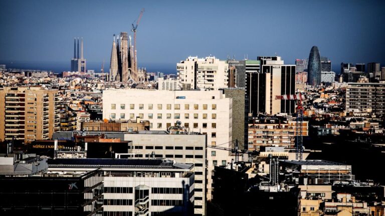 El precio de la vivienda baja un 50% a tan solo 30 kilómetros de Barcelona