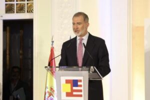 El Rey recuerda cuando Kennedy hizo una declaración de “interdependencia”
