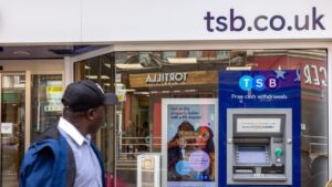 El Sabadell aclara a la CNMV que la venta de TSB no afecta a la opa del BBVA