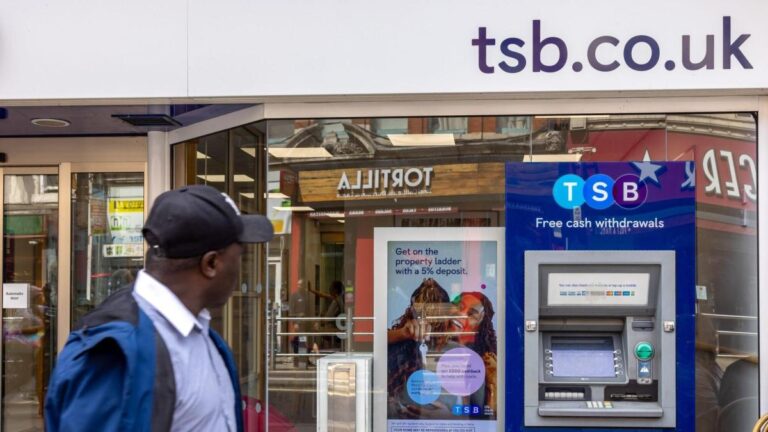 El Sabadell aclara a la CNMV que la venta de TSB no afecta a la opa del BBVA