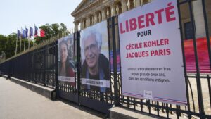 Francia choca con Irán y Argelia por sus cuatro ciudadanos encarcelados