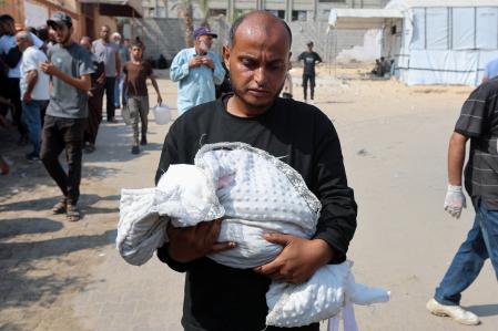 La desnutrición mata a cinco personas, incluido un bebé, en las últimas 24 horas en Gaza