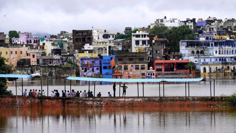 Mueren siete niños tras el derrumbe de una escuela en India