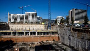 Pagar la entrada y los gastos de un piso supera en Baleares, Madrid y Barcelona los 70.000 euros
