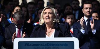 Marine Le Pen, durante su discurso este domingo en el mitin de París