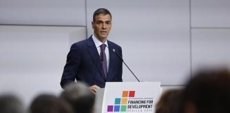 FOTODELDÍA SEVILLA, 02/07/2025.- El presidente del Gobierno, Pedro Sánchez, interviene durante la presentación de la iniciativa de acción para la salud global, este miércoles en el marco de la IV Conferencia de la ONU para la Financiación al Desarrollo, en Sevilla. EFE/ J. Palencia