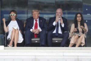 Trump sufre de insuficiencia venosa crónica, según un informe médico de la Casa Blanca