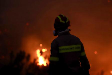 Un incendio obliga a evacuar a 5.000 personas en Creta