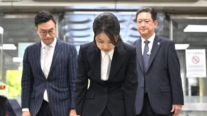 Detienen a la exprimera dama surcoreana, acusada de corrupción