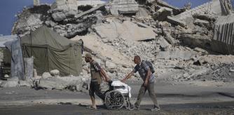 El ejército israelí bombardea la capital de Yemen y avanza en Ciudad de Gaza