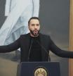 El Salvador prohíbe peinados y vestimentas en las escuelas para “fortalecer la disciplina”