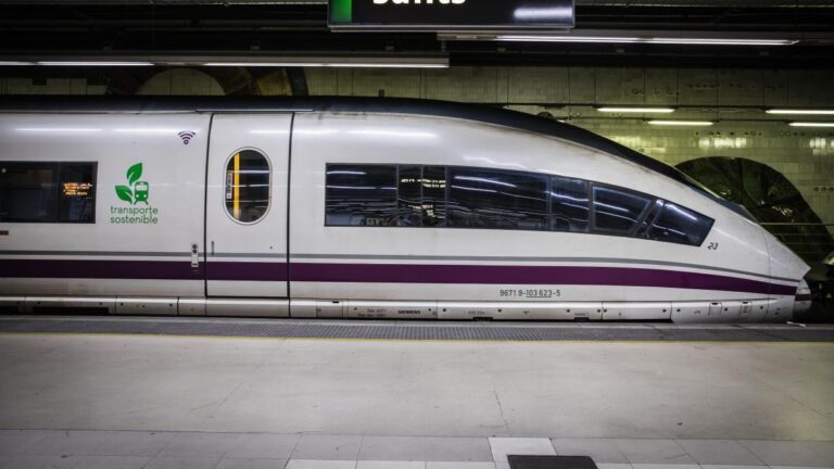 El tren acelera frente el avión y mueve al 85% de viajeros en los grandes trayectos