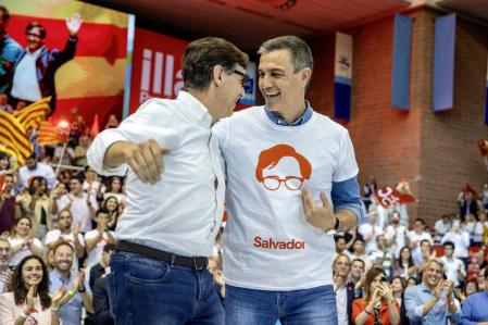 FOTO ALEX GARCIA MITIN FINAL DEL PSC CON EL CANDIDATO SALVADOR ILLA Y EL PRESIDENTE PEDRO SANCHEZ EN EL PABELLON DE LA VALL D’HEBRON 2024/05/10