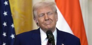 Los belicosos aranceles de Trump entran en vigor de forma masiva para cerca de 100 países