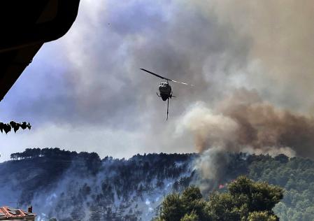 Más de cien incendios activos en Grecia por una “mezcla explosiva” de fuertes vientos y sequía