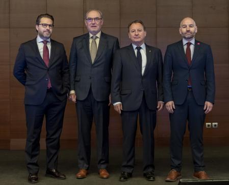 De izquierda a derecha: Miguel Nicolás Prior, Vicente Nomdedeu Lluesma, Ismael García Peris, futuro presidente, y Alberto Echavarría.