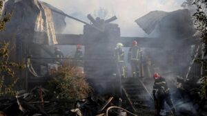 Rusia y Ucrania siguen bombardeándose a pesar de la intensa actividad diplomática