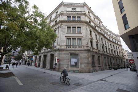 FOTO: MANÉ ESPINOSA. PRIMERA SEDE DEL BANC DE SABADELL EN PLAZA DE SANT ROC DE SABADELL