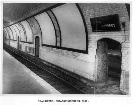 Estación metro Barcelona Correos