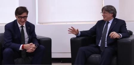 Illa y Puigdemont se reunieron ayer por primera vez en la delegación de la Generalitat en Bruselas (Nico Tomás / ACN)