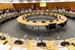 La próxima crisis social y la quita de la deuda