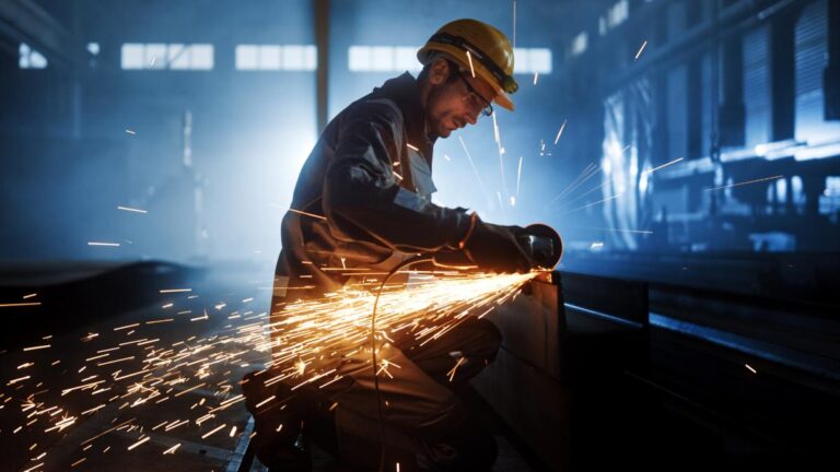 El mercado laboral suma nuevo récord de ocupados aunque el paro sube al 10,45%