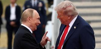 El presidente de Estados Unidos, Donald Trump, ha anunciado tras su llamada con su homólogo ruso, Vladimir Putin, que han acordado que “la próxima semana se celebrará una reunión entre nuestros asesores de alto nivel” en un lugar “por determinar”, y después se encontrarán ambos líderes “en un lugar acordado, Budapest (Hungría), para ver si podemos poner fin a esta ignominiosa guerra entre Rusia y Ucrania”. El mandatario lo ha anunciado a través de una publicación en su plataforma, Truth Social, en la que ha afirmado que “se ha avanzado mucho con esta conversación telefónica”, de más de dos horas de duración.