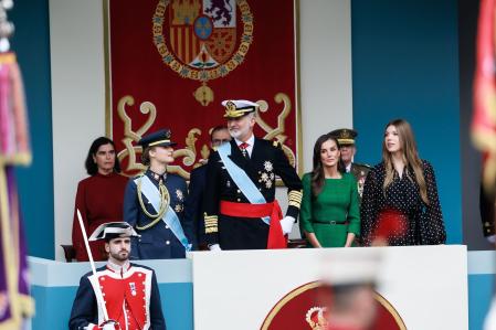 El rey Felipe ha presidido el desfile del Día de la Fiesta Nacional por el Paseo del Prado de Madrid