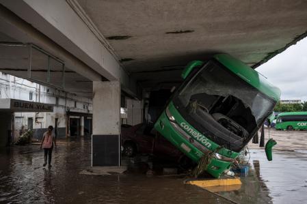 Las lluvias torrenciales en México dejan más de 60 muertos y decenas de desaparecidos