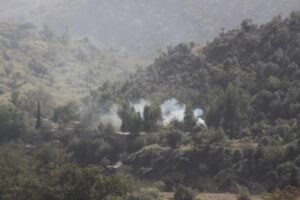 Los combates entre Pakistán y Afganistán dejan decenas de muertos en su frontera