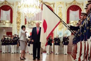Trump firma en Japón un acuerdo sobre tierras raras y minerales críticos