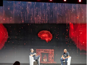 Un hombre compró bitcoins utilizando chips implantados en su cerebro